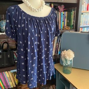 Old Navy top size large